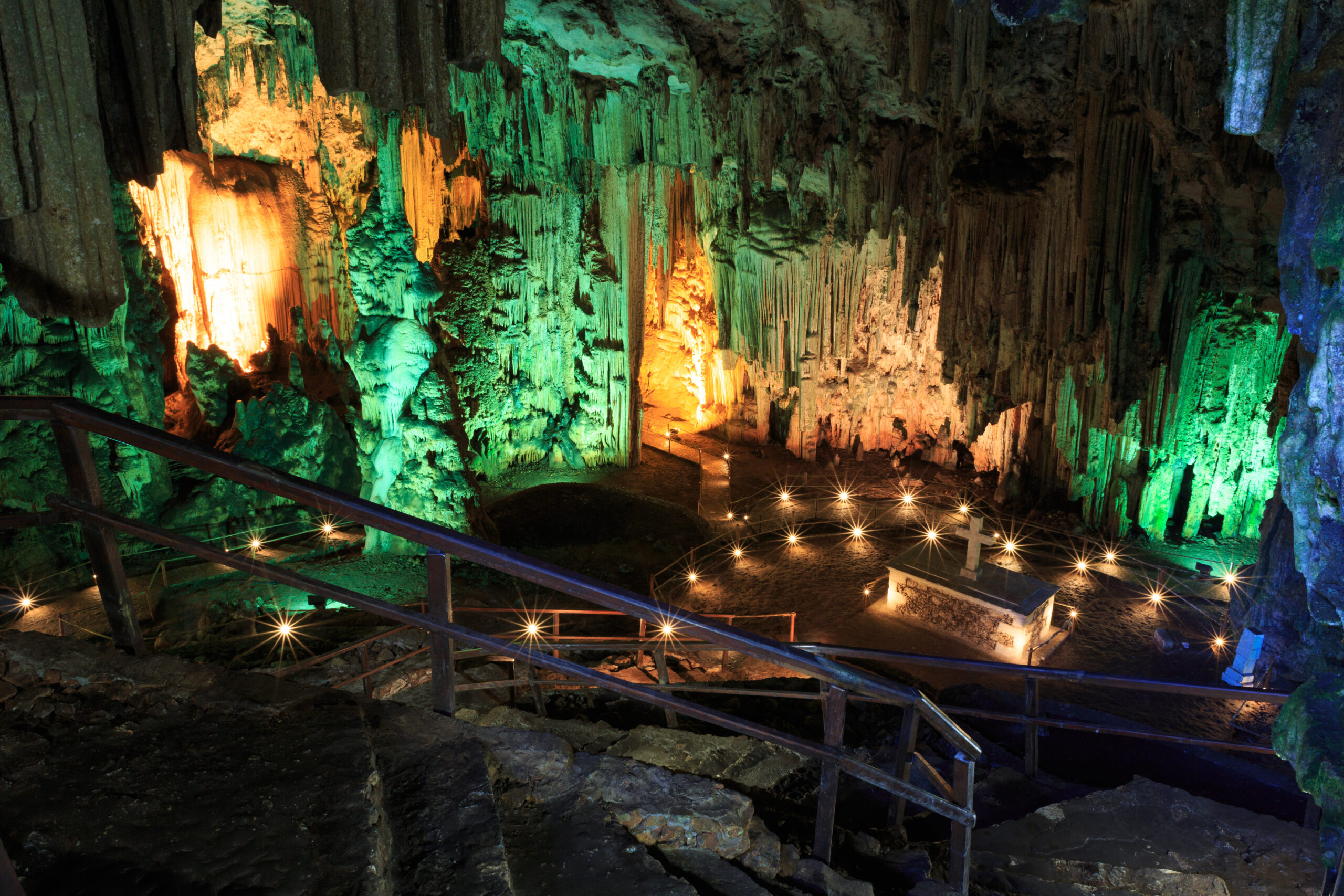 the melidoni cave