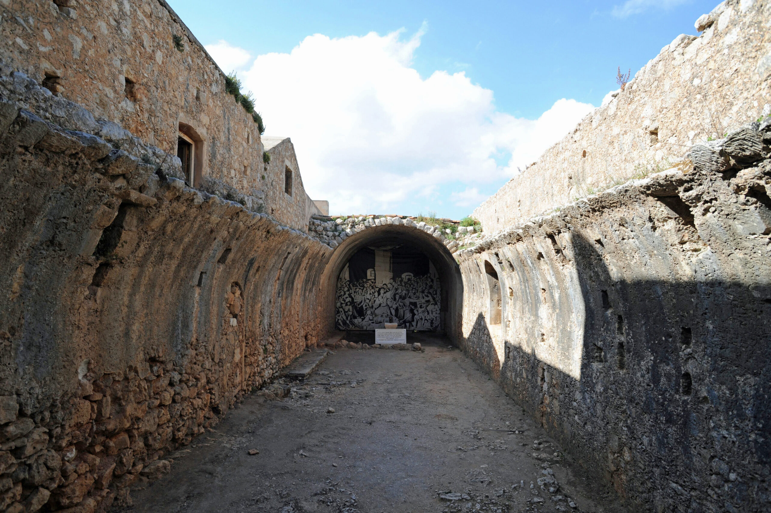 la poudrière du monastère d'arkadi près de réthymnon en crète